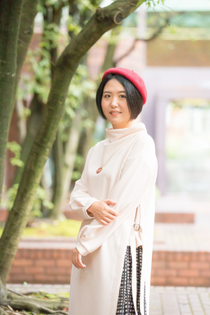 プロフィール_紅玉いづき プロフィール写真_紅玉いづき