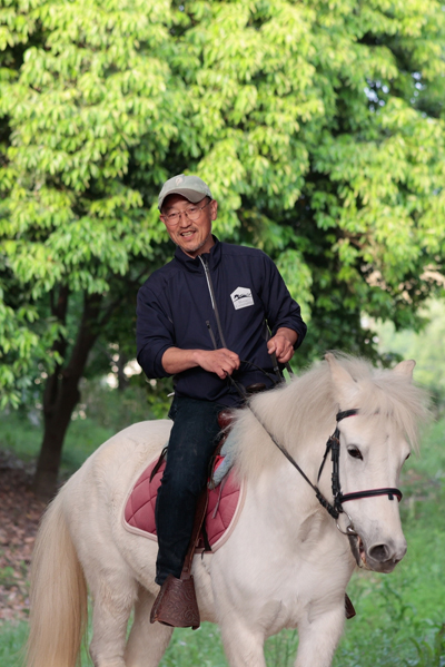 角居勝彦氏プロフィール写真